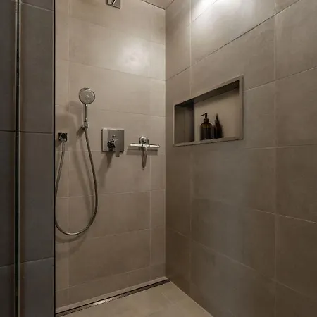 别墅 Bewegte Berge